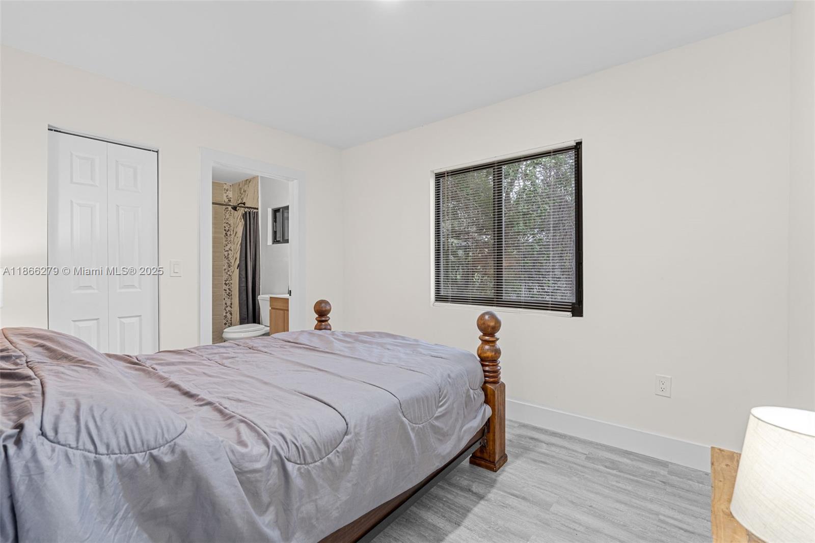 See details / 3048 sq. ft. $ 2025-08-27 0 Photo