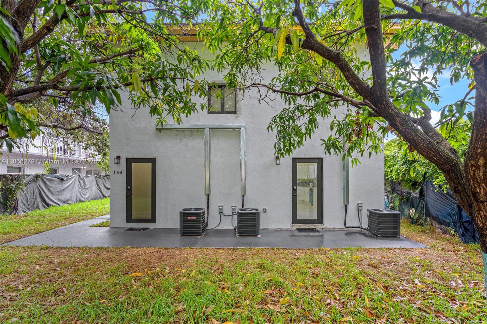 See details / 3048 sq. ft. $ 2025-08-27 0 Photo