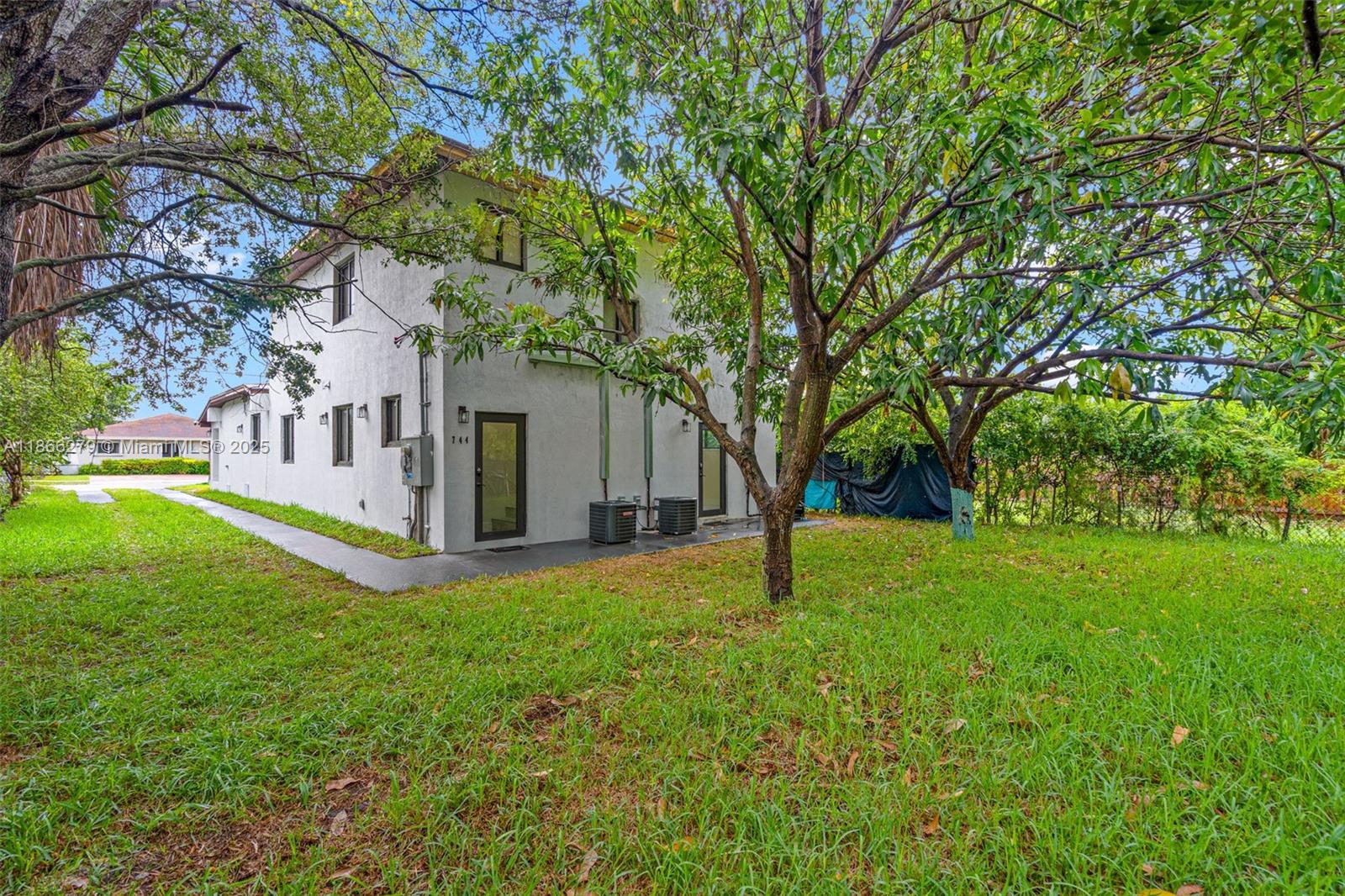 See details / 3048 sq. ft. $ 2025-08-27 0 Photo
