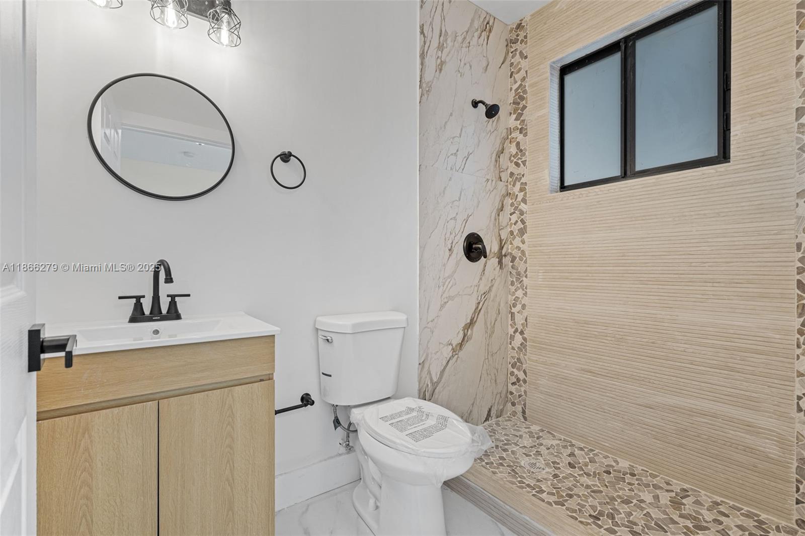 See details / 3048 sq. ft. $ 2025-08-27 0 Photo