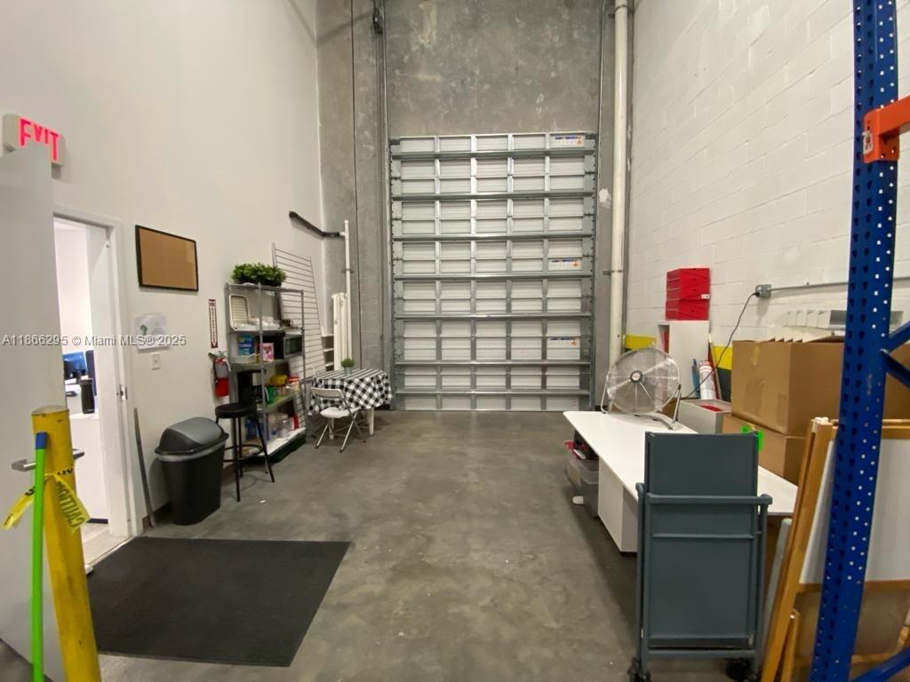 150  /   sq. ft. $ 2025-08-27 0 Photo