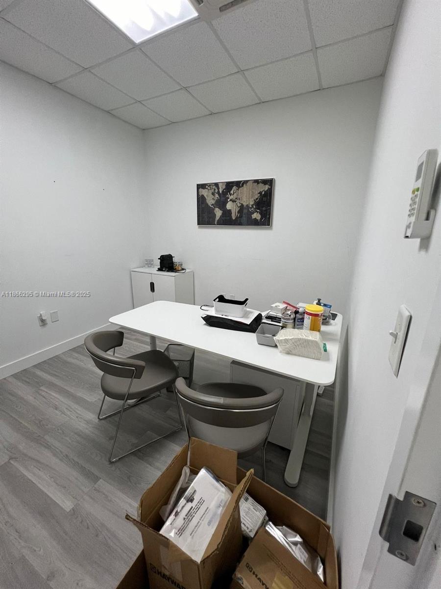 150  /   sq. ft. $ 2025-08-27 0 Photo