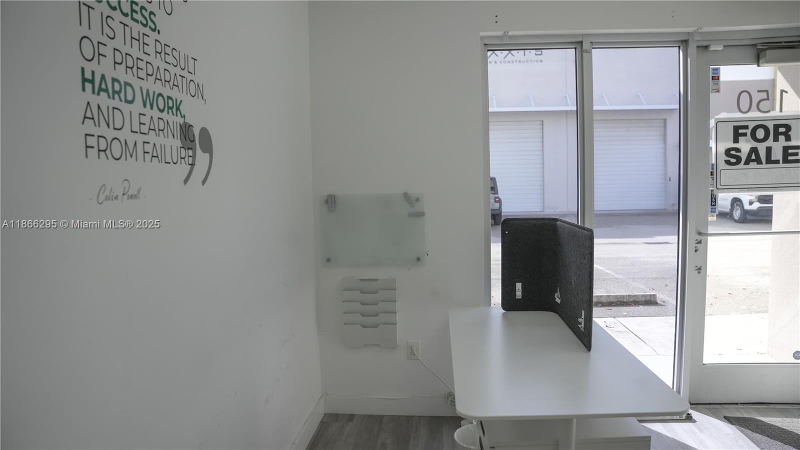 150  /   sq. ft. $ 2025-10-07 0 Photo