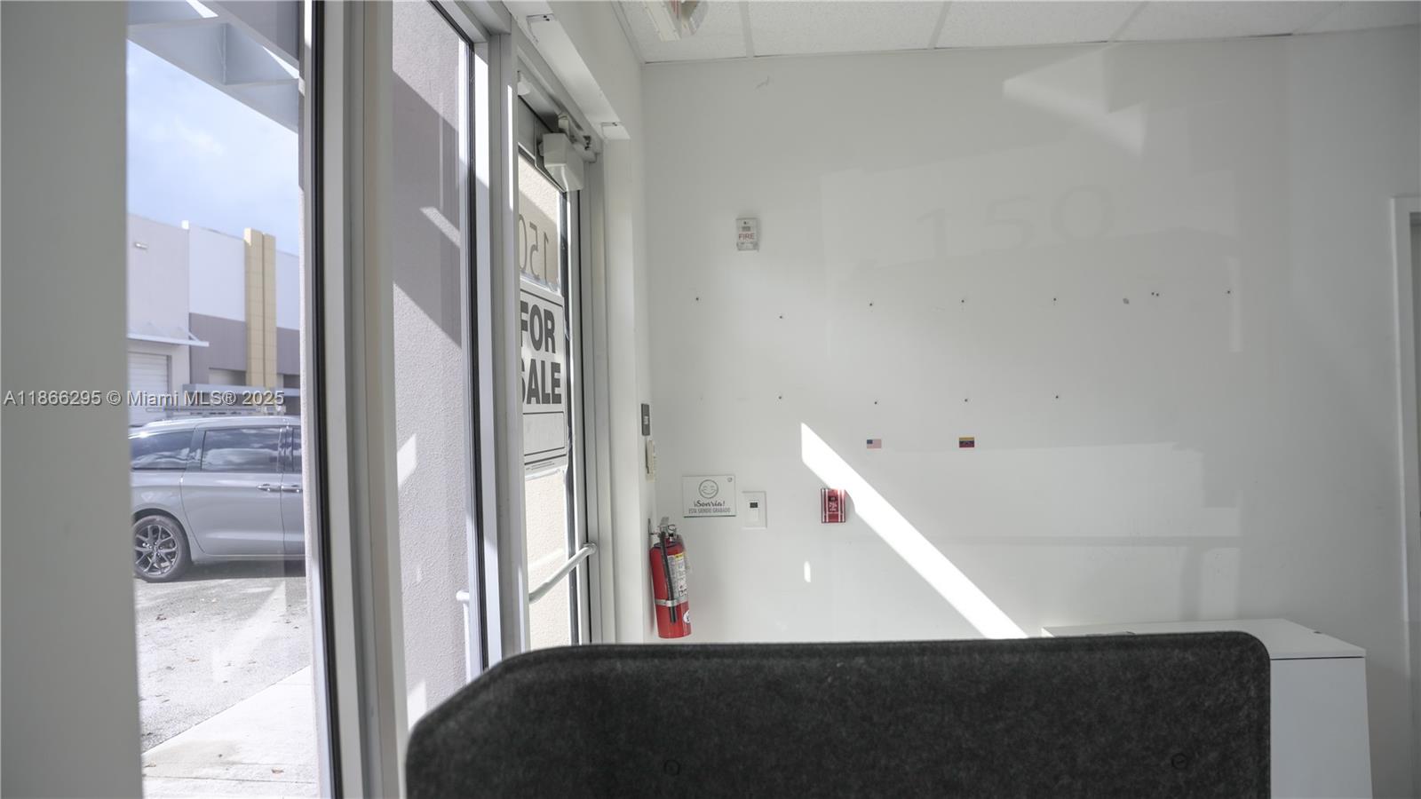 150  /   sq. ft. $ 2025-10-07 0 Photo