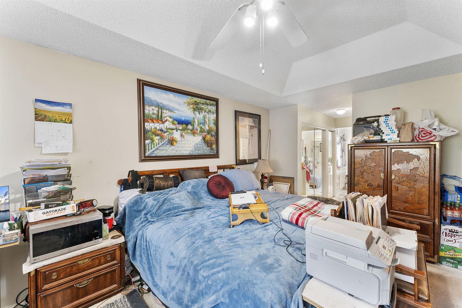 8207 3 / 2 1802 sq. ft. $ 2025-10-28 0 foto