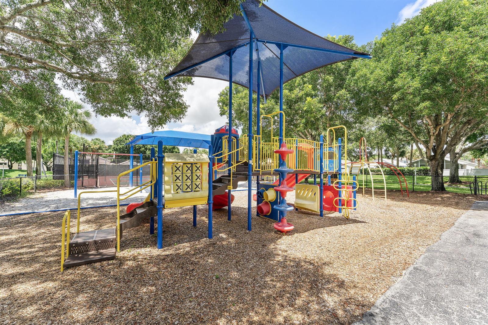 8207 3 / 2 1802 sq. ft. $ 2025-10-28 0 foto
