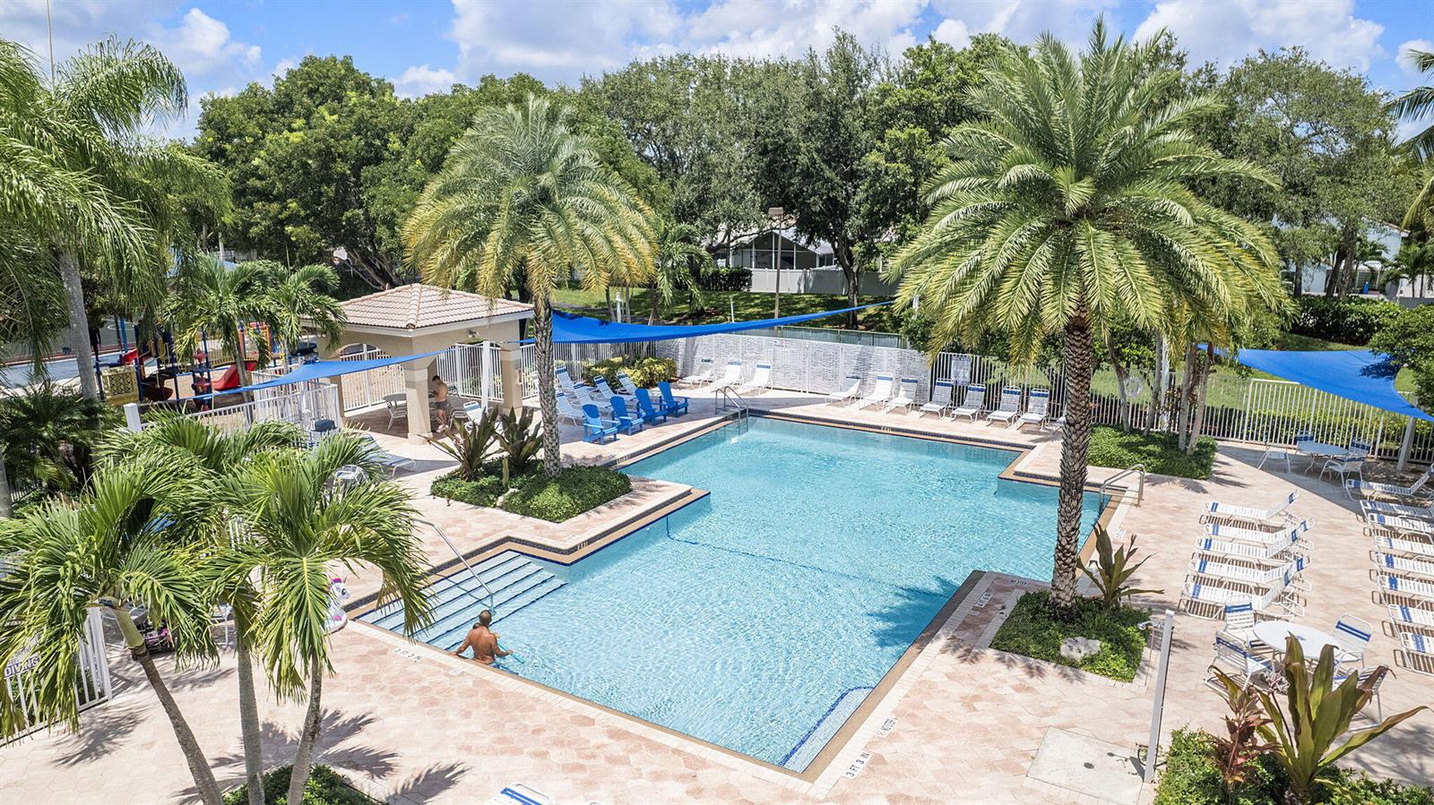 8207 3 / 2 1802 sq. ft. $ 2025-10-28 0 foto