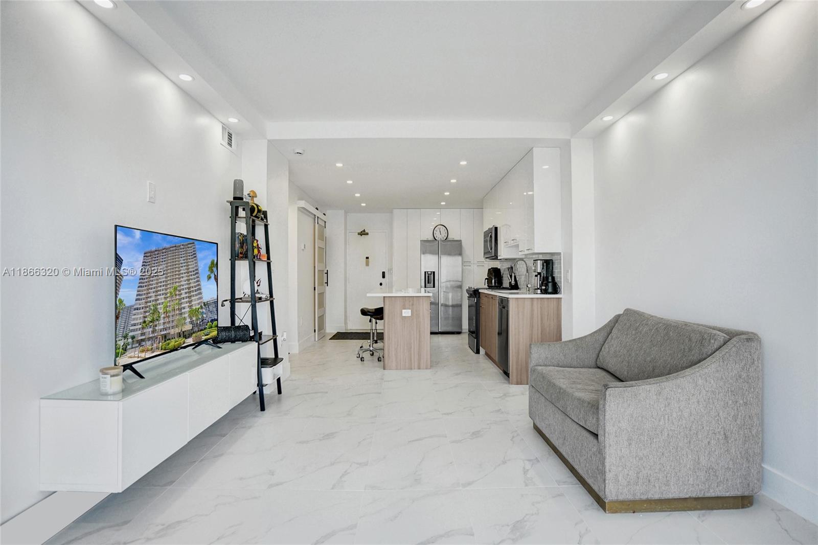 PHK 1 / 2 870 sq. ft. $ 2025-08-27 0 Photo