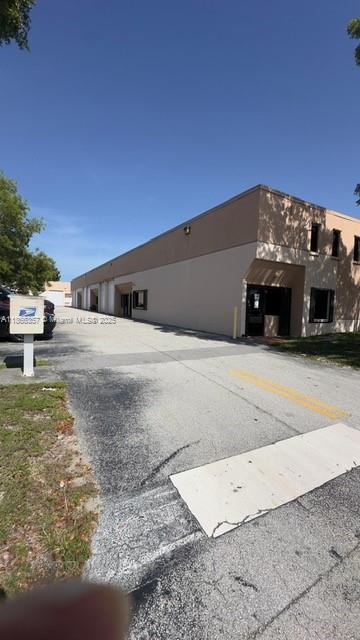 See details / sq. ft. $ 2025-08-27 0 Photo