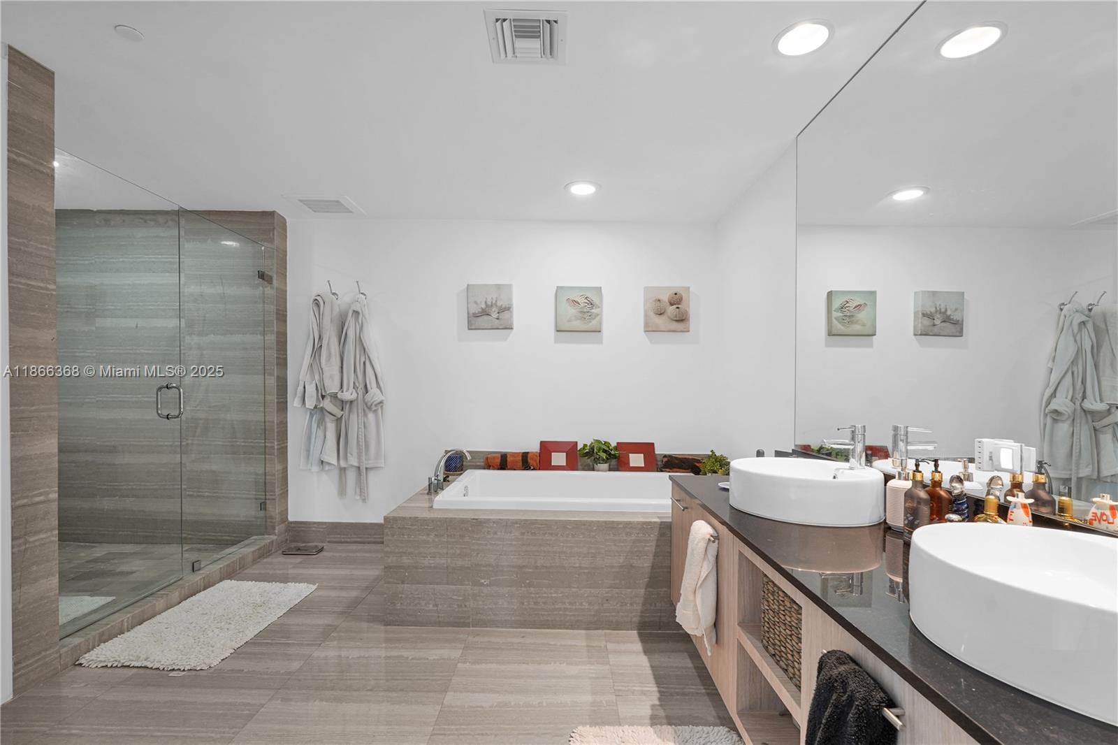 Photo of 3951 Ocean Dr  #1901, Hollywood, Florida, 33019 - 
