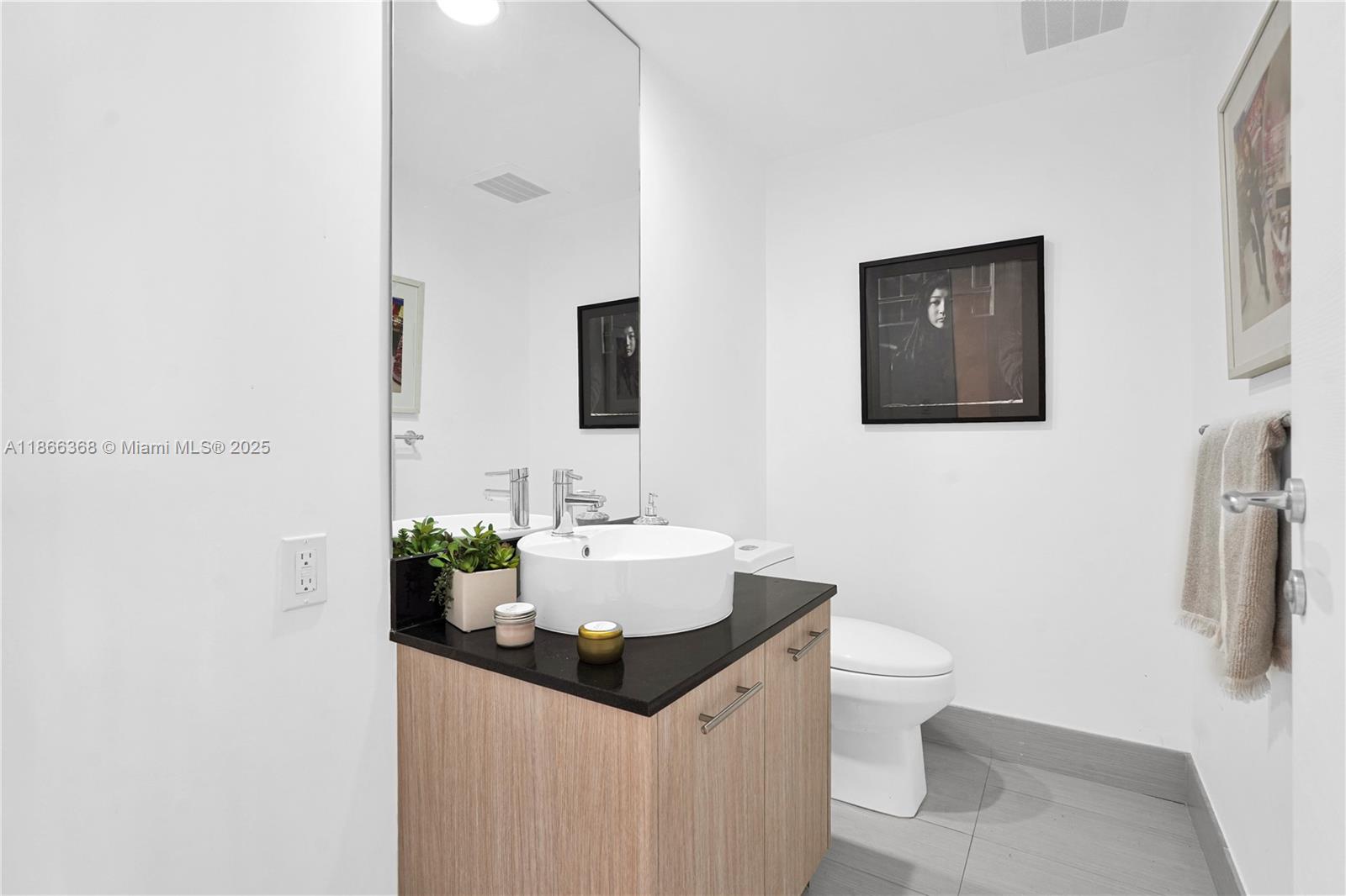Photo of 3951 Ocean Dr  #1901, Hollywood, Florida, 33019 - 