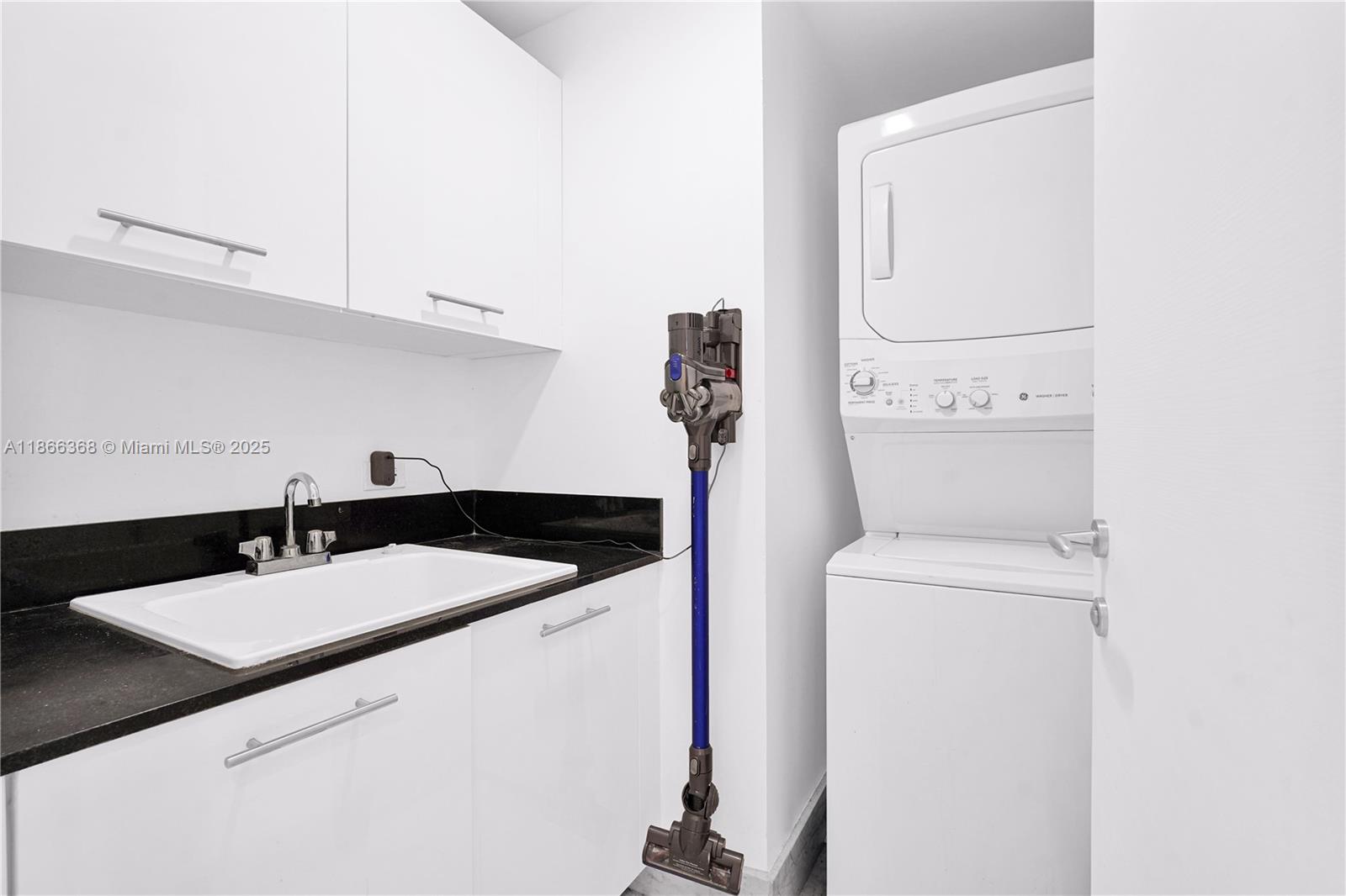 Photo of 3951 Ocean Dr  #1901, Hollywood, Florida, 33019 - 