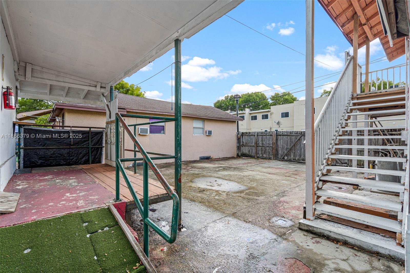 See details / sq. ft. $ 2025-08-27 0 Photo