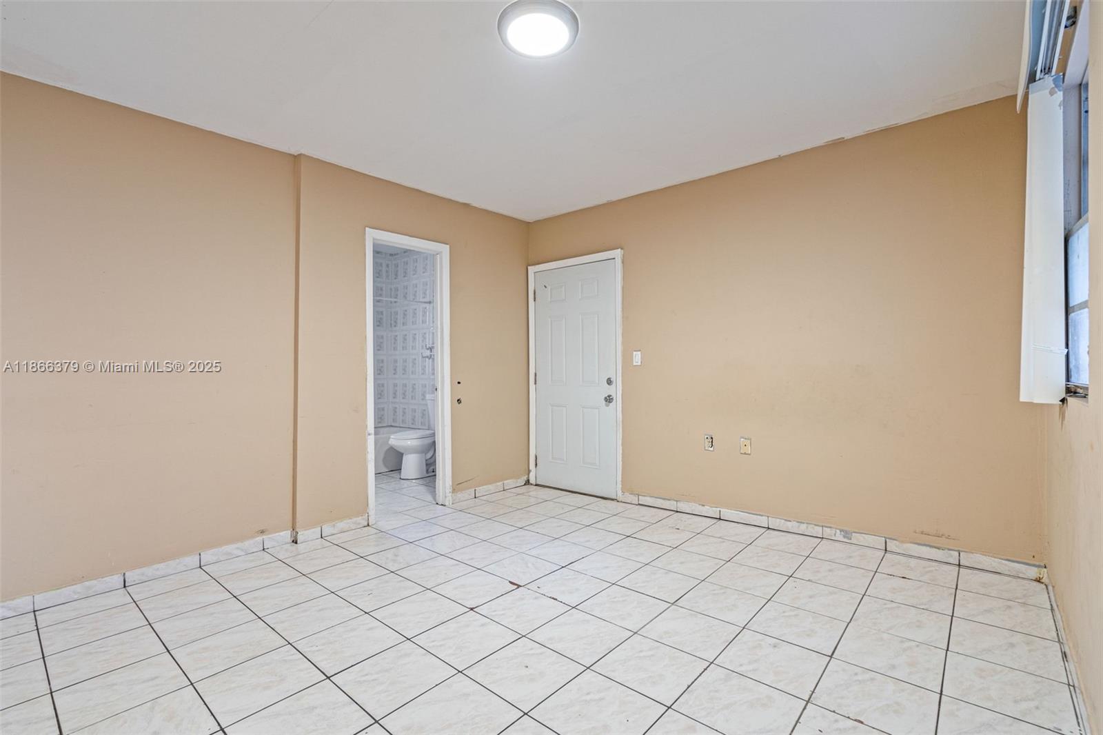 See details / sq. ft. $ 2025-08-27 0 Photo