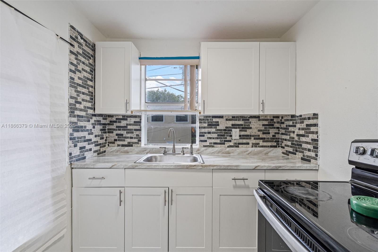 See details / sq. ft. $ 2025-08-27 0 Photo