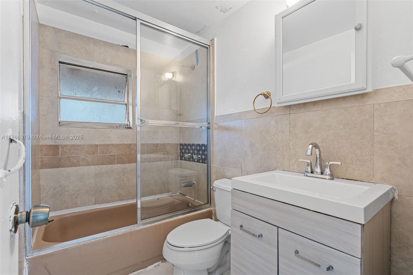 See details / sq. ft. $ 2025-08-27 0 Photo