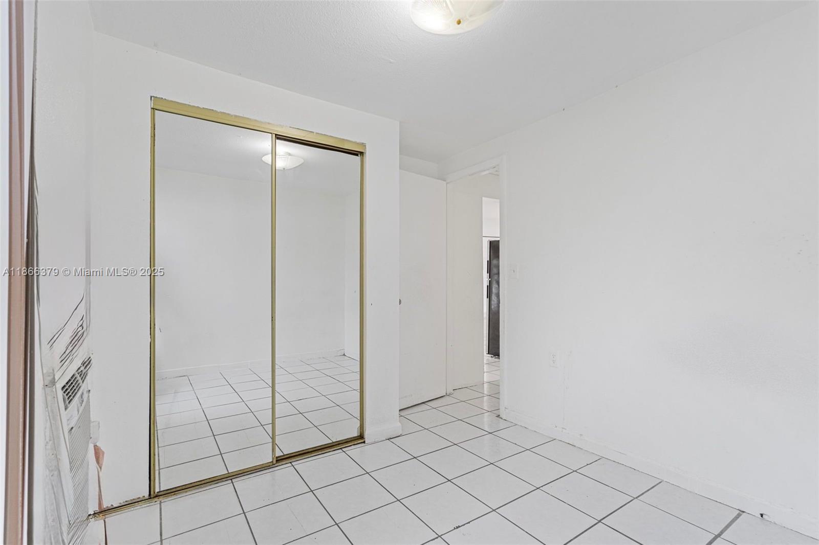 See details / sq. ft. $ 2025-08-27 0 Photo