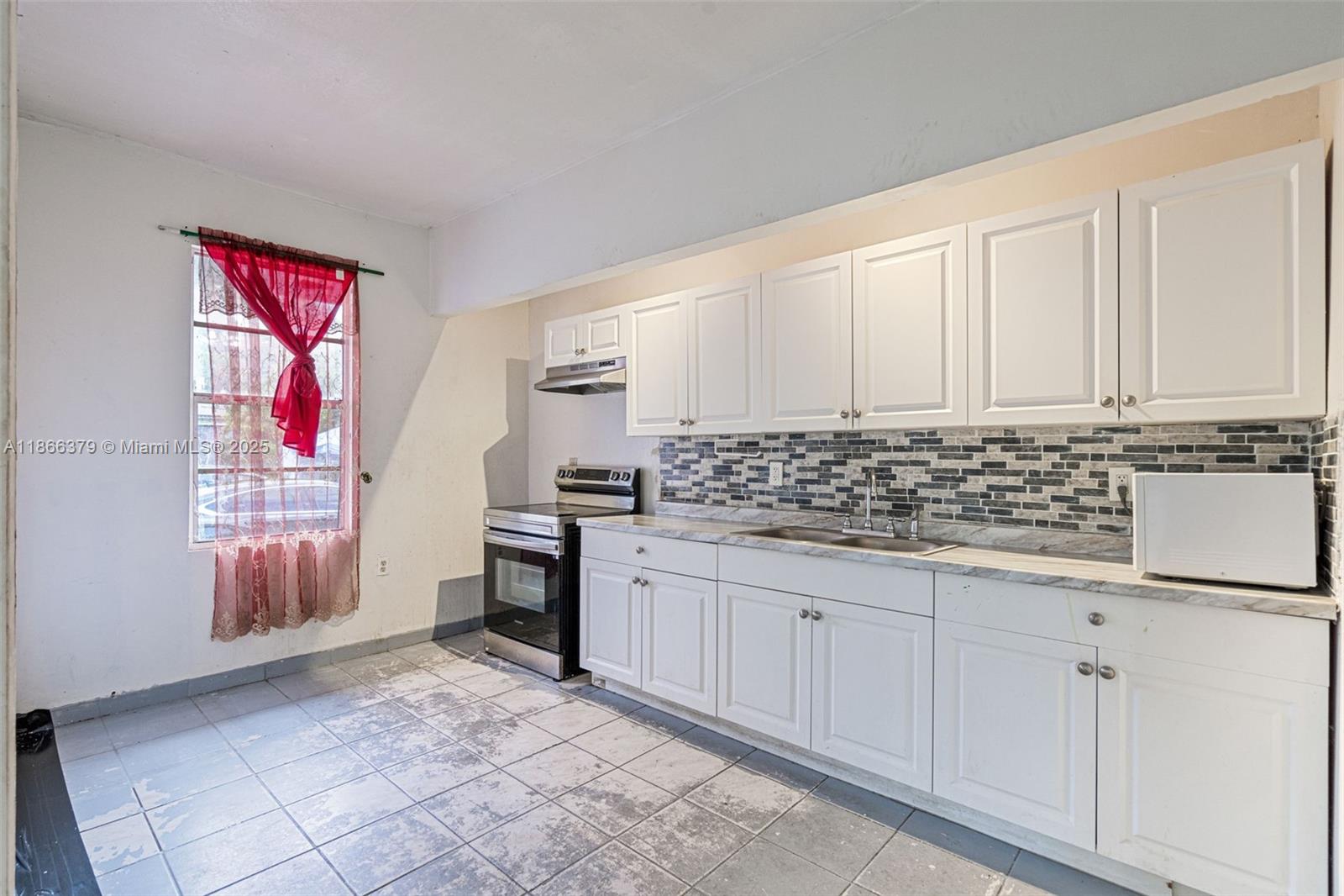 See details / sq. ft. $ 2025-08-27 0 Photo