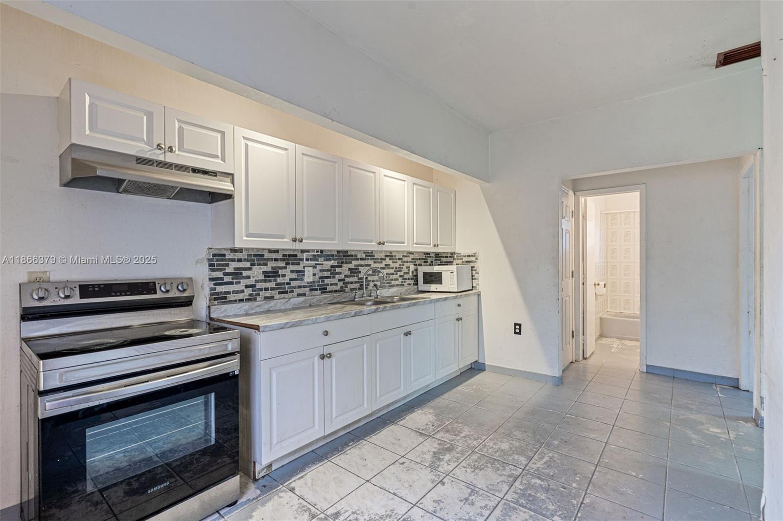See details / sq. ft. $ 2025-08-27 0 Photo