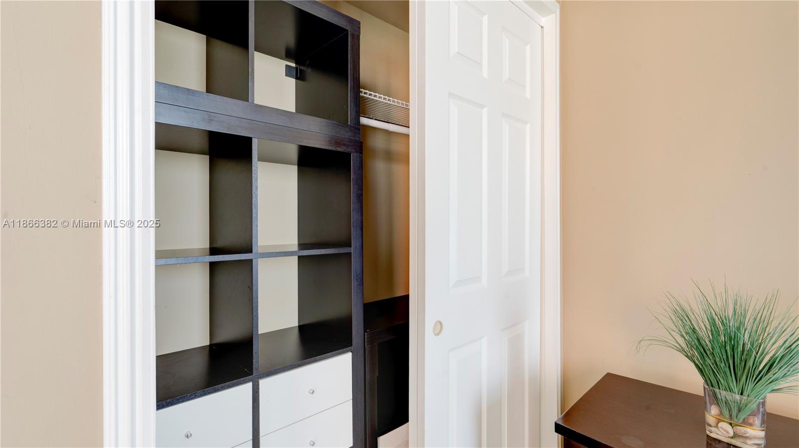 Photo of 3370 Hidden Bay Dr  #909, Aventura, Florida, 33180 - 