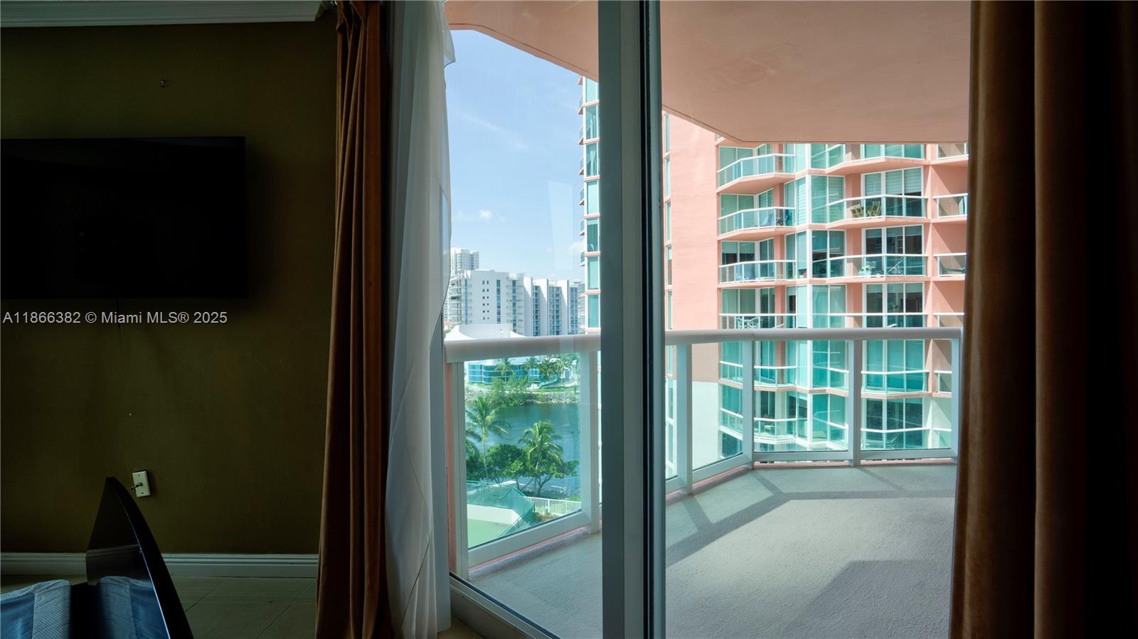 Photo of 3370 Hidden Bay Dr  #909, Aventura, Florida, 33180 - 
