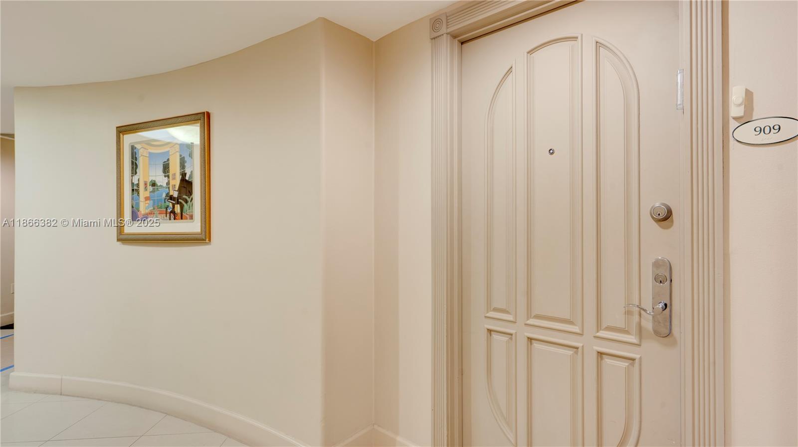 Photo of 3370 Hidden Bay Dr  #909, Aventura, Florida, 33180 - 