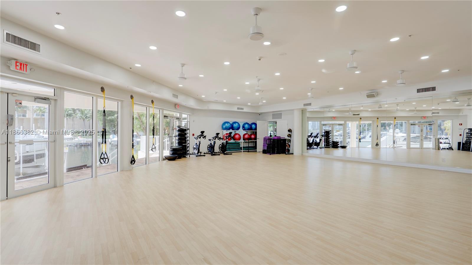 Photo of 3370 Hidden Bay Dr  #909, Aventura, Florida, 33180 - 