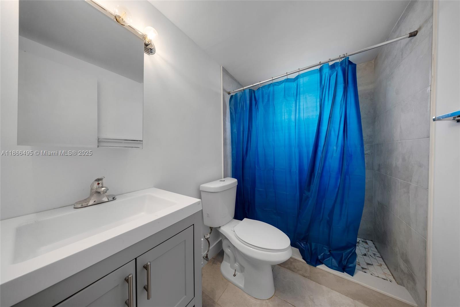 See details / 3381 sq. ft. $ 2025-08-27 0 Photo