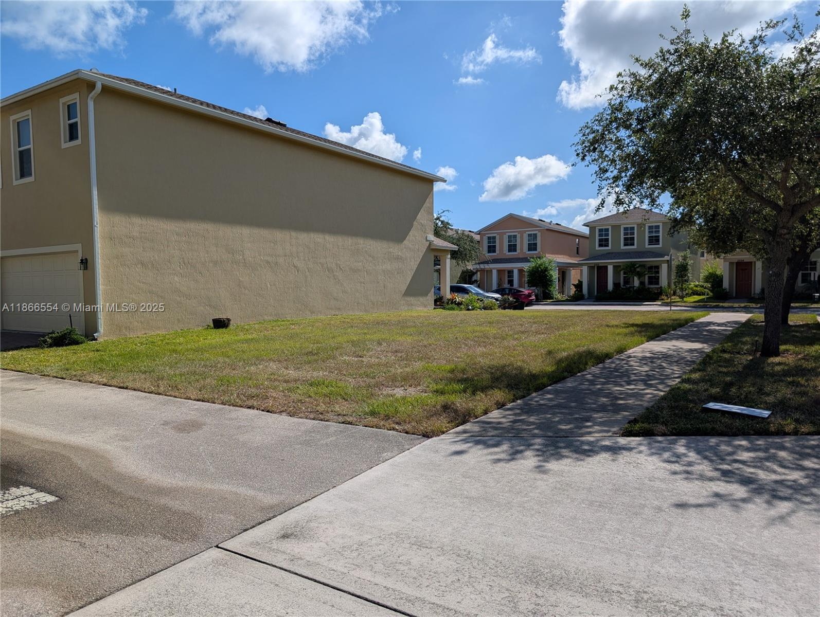 See details / sq. ft. $ 2025-08-27 0 Photo
