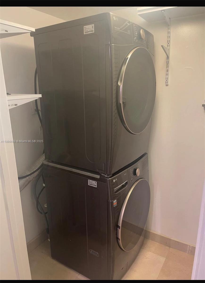 See details 4407 1 / 1 871 sq. ft. $ 2025-08-27 0 Photo