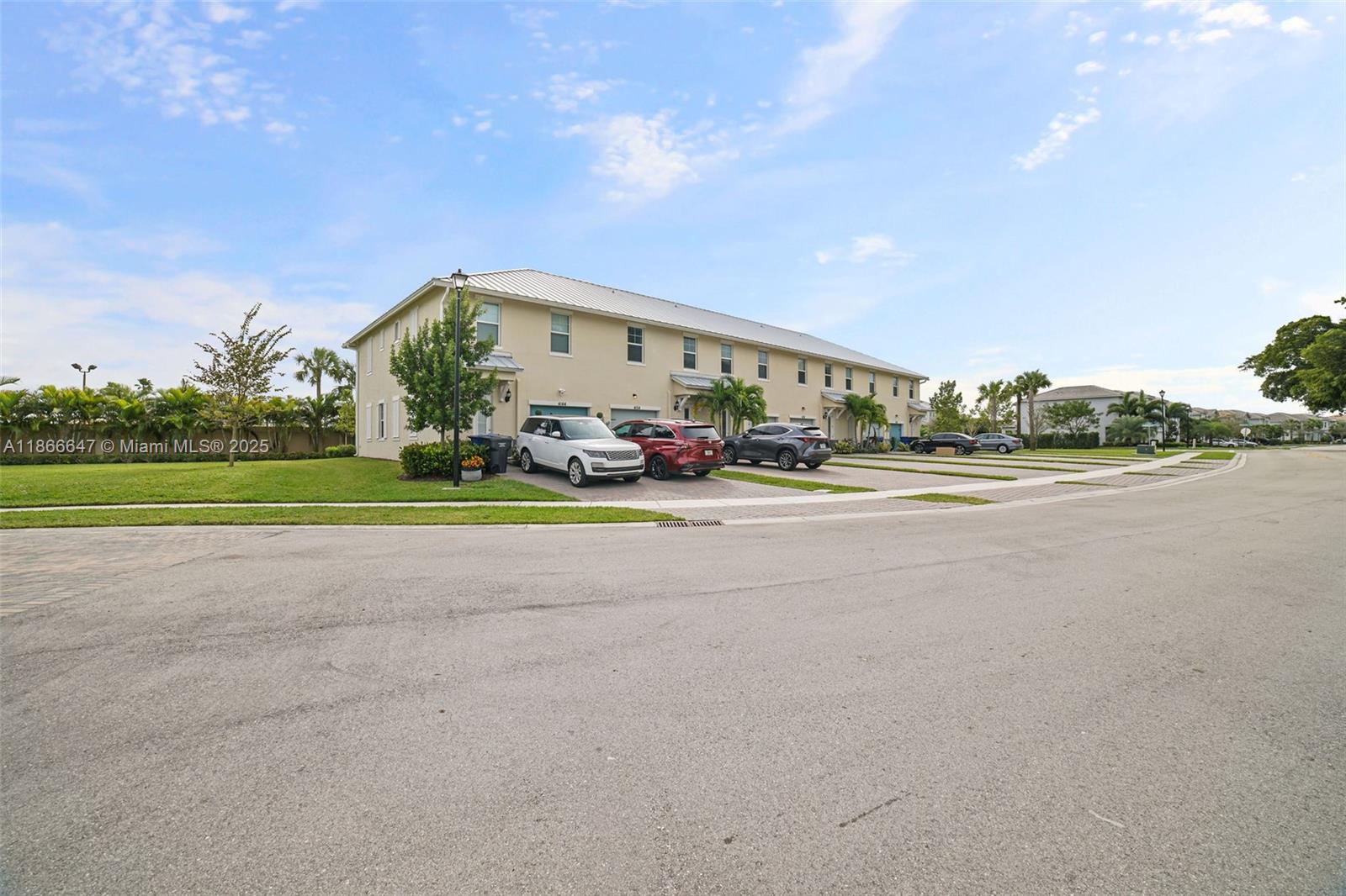 4154 3 / 3 1421 sq. ft. $ 2025-08-27 0 Photo
