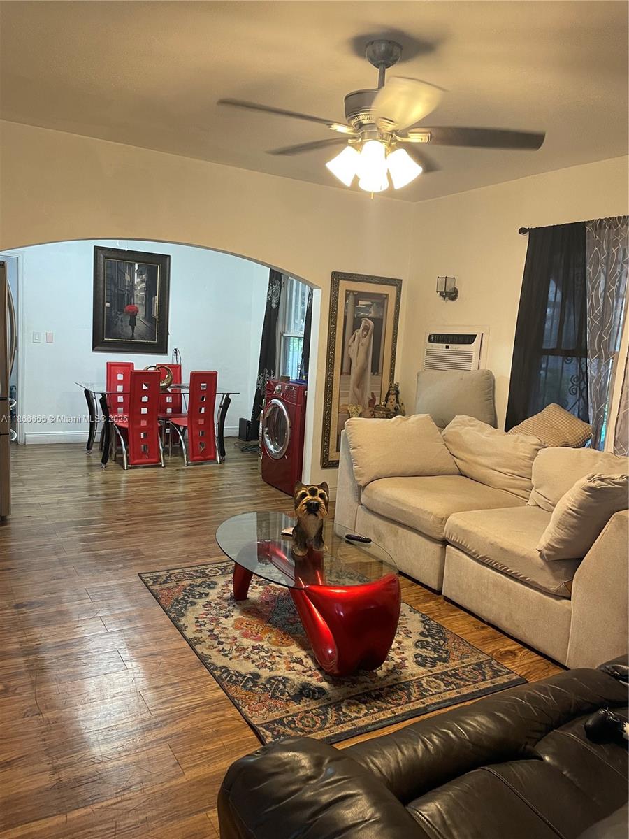 See details / 1641 sq. ft. $ 2025-08-27 0 Photo