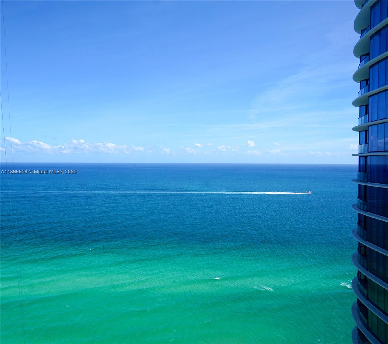 See details 2606 2 / 4 2558 sq. ft. $ 2025-08-27 0 Photo