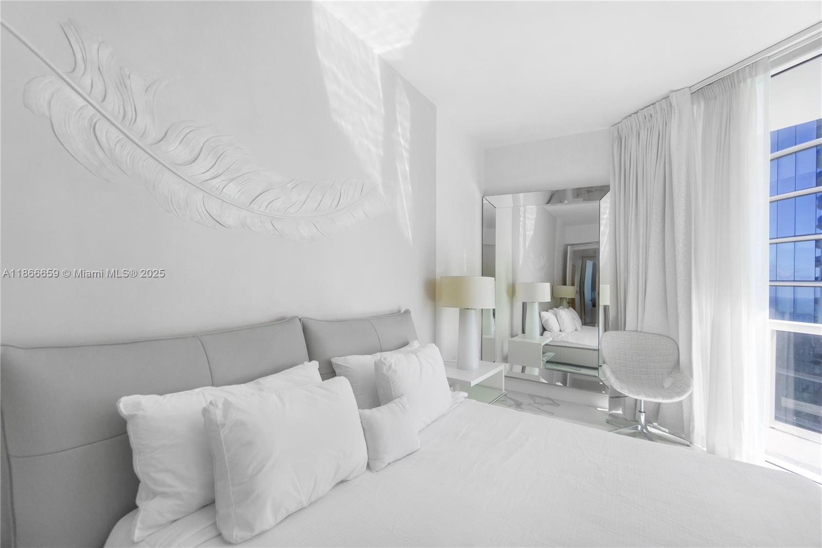 See details 2606 2 / 4 2558 sq. ft. $ 2025-08-27 0 Photo
