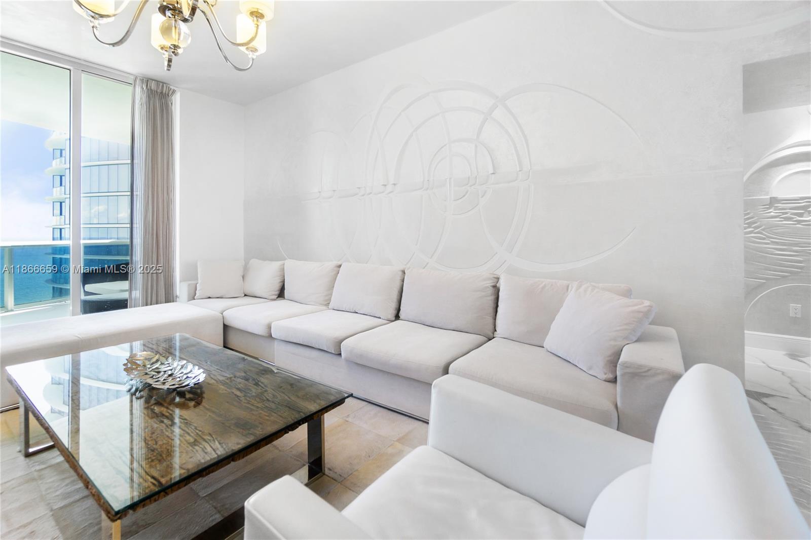 See details 2606 2 / 4 2558 sq. ft. $ 2025-08-27 0 Photo