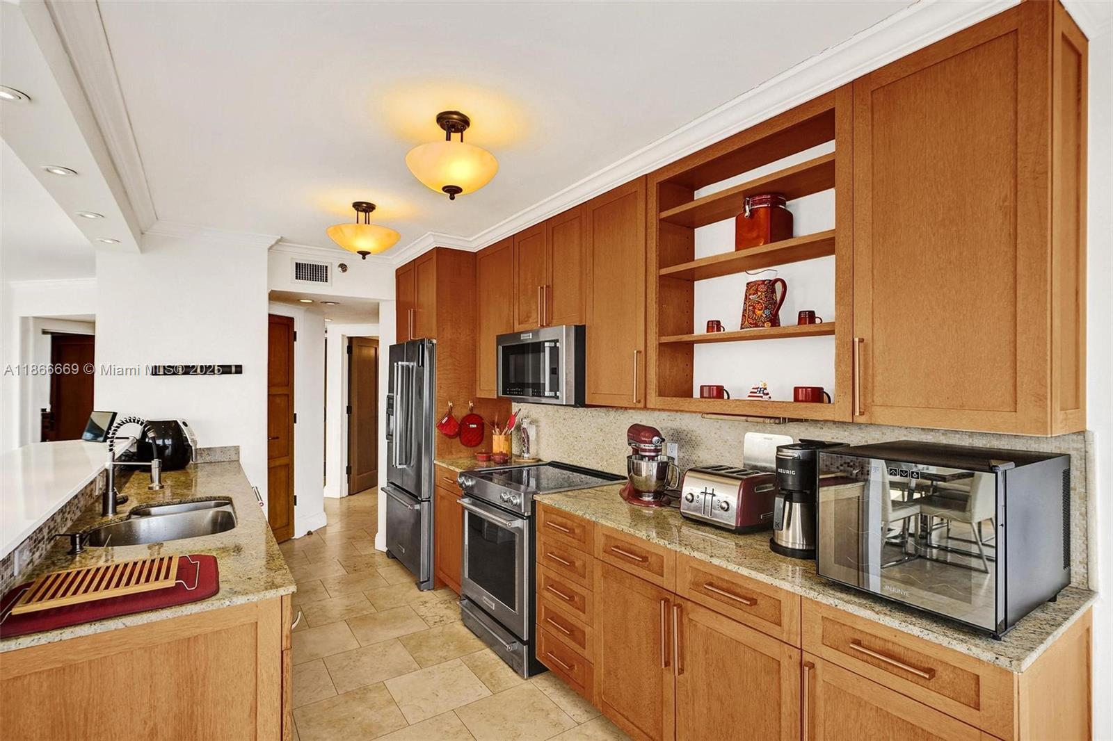 1909 3 / 3 1950 sq. ft. $ 2025-08-27 0 Photo