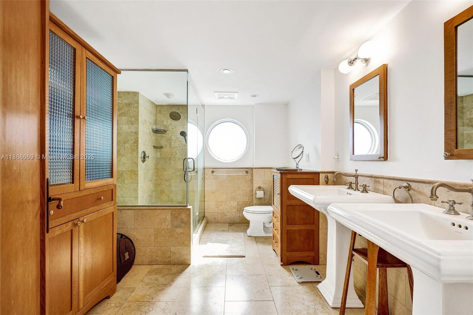 1909 3 / 3 1950 sq. ft. $ 2025-08-27 0 Photo