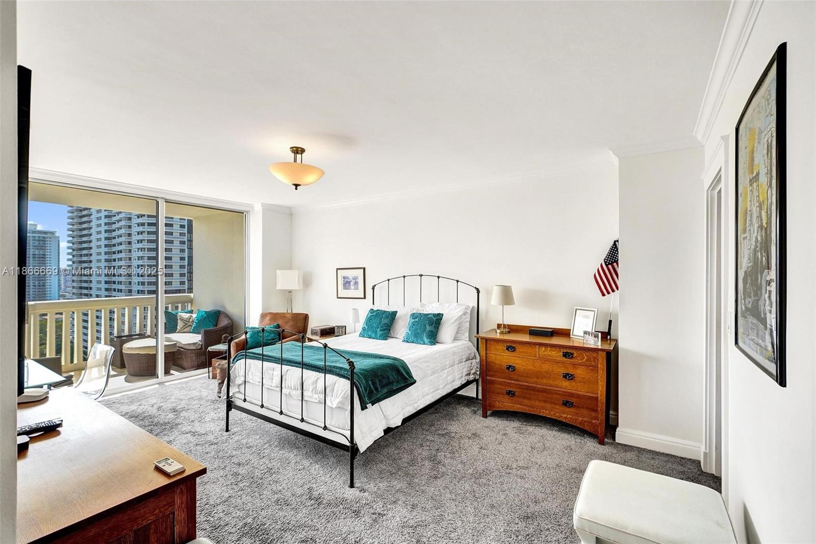 1909 3 / 3 1950 sq. ft. $ 2025-08-27 0 Photo