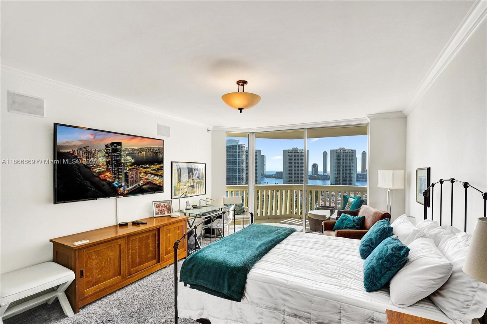 1909 3 / 3 1950 sq. ft. $ 2025-08-27 0 Photo