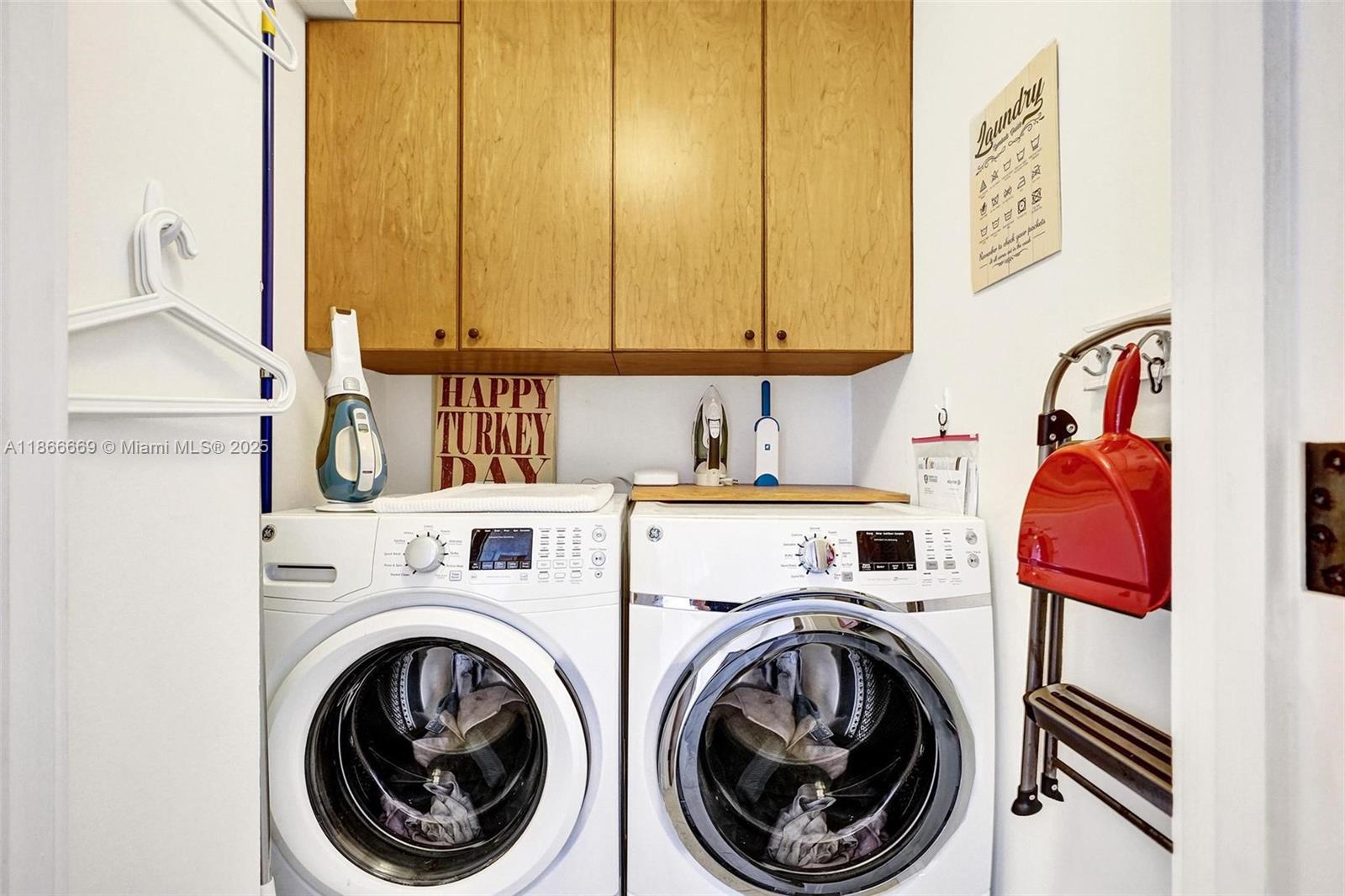 1909 3 / 3 1950 sq. ft. $ 2025-08-27 0 Photo