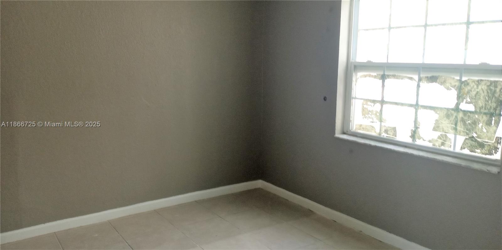   /   sq. ft. $ 2025-08-27 0 Photo