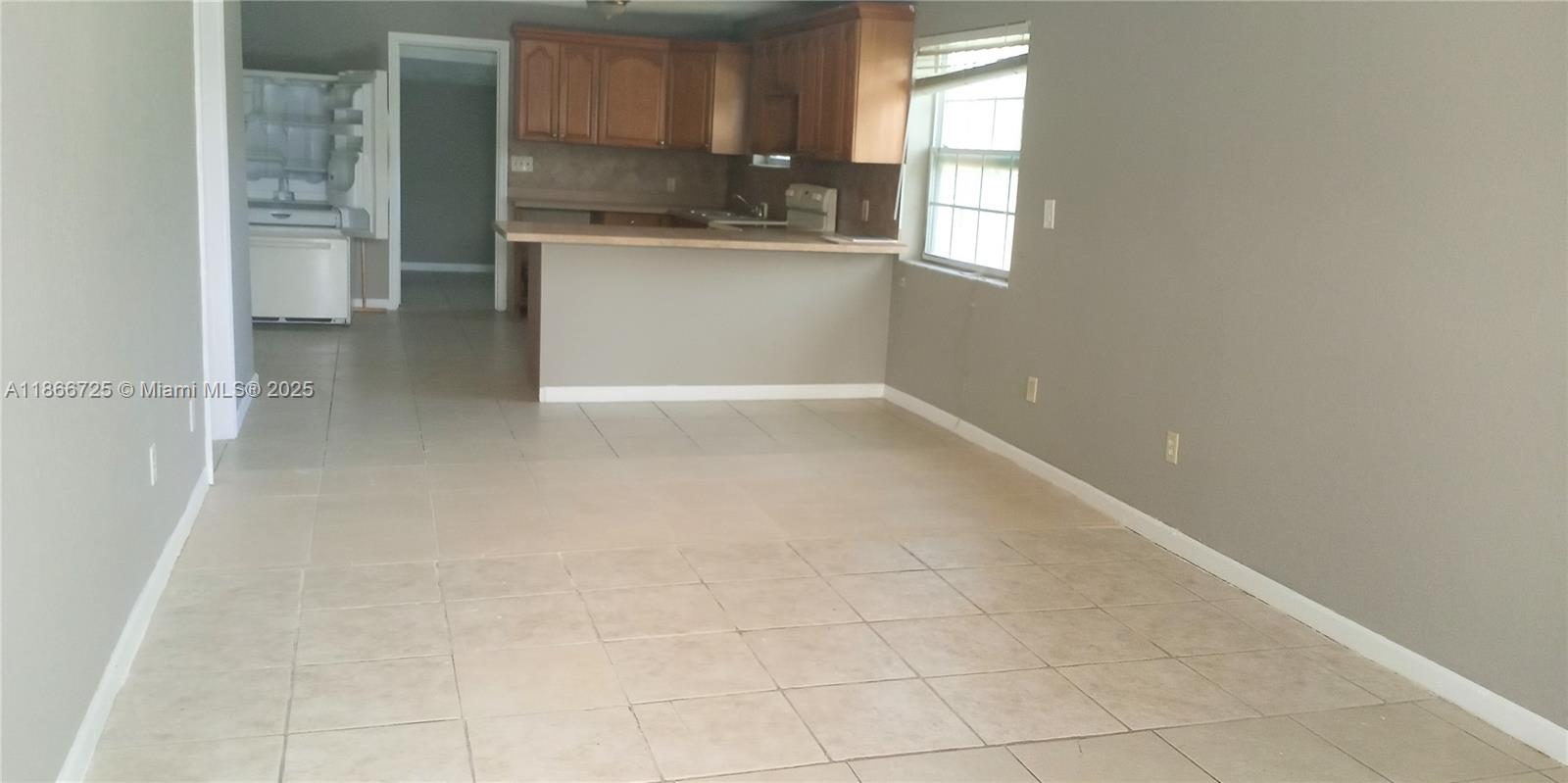   /   sq. ft. $ 2025-08-27 0 Photo