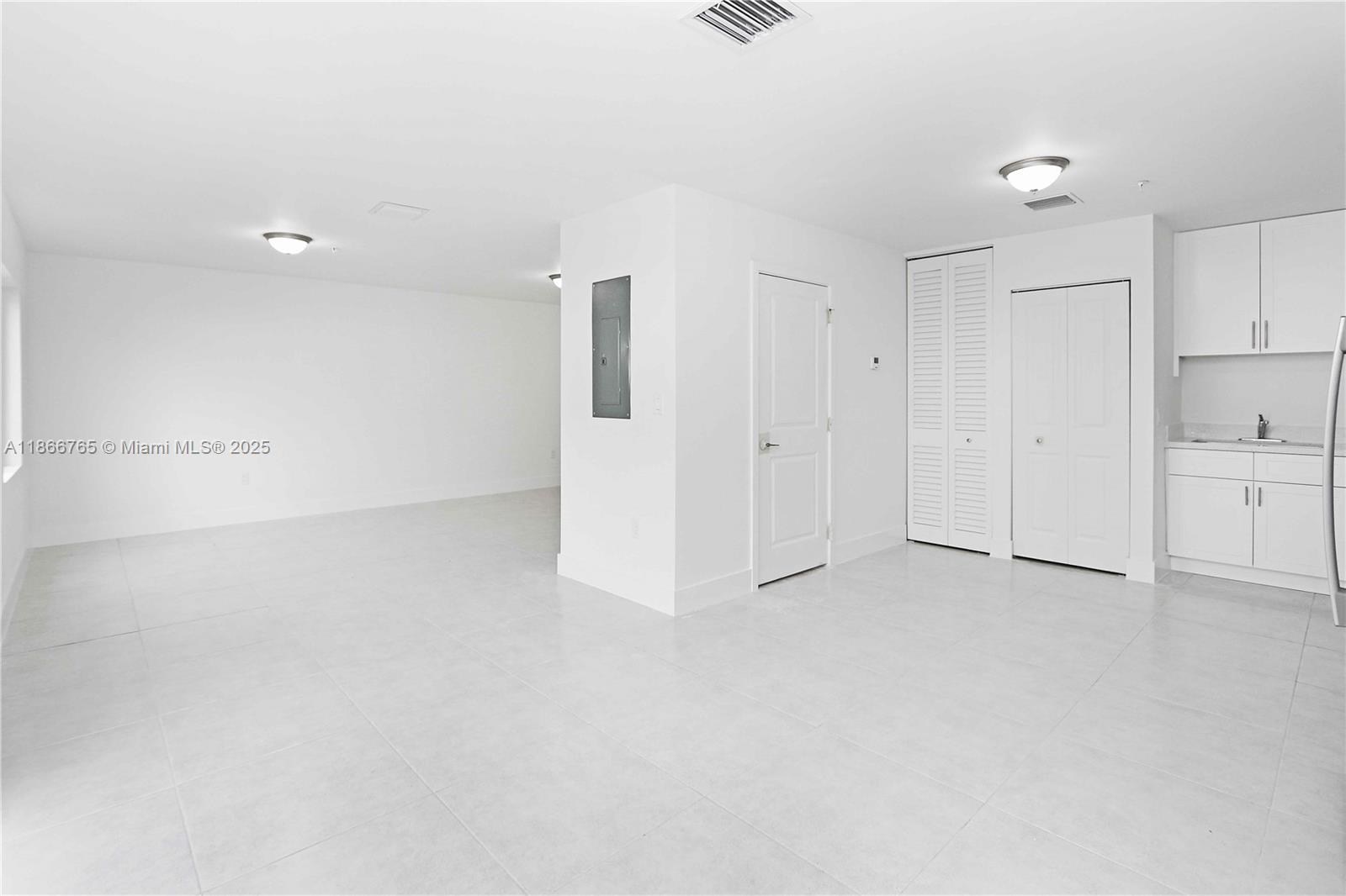 See details / 0 sq. ft. $ 2025-08-27 0 Photo