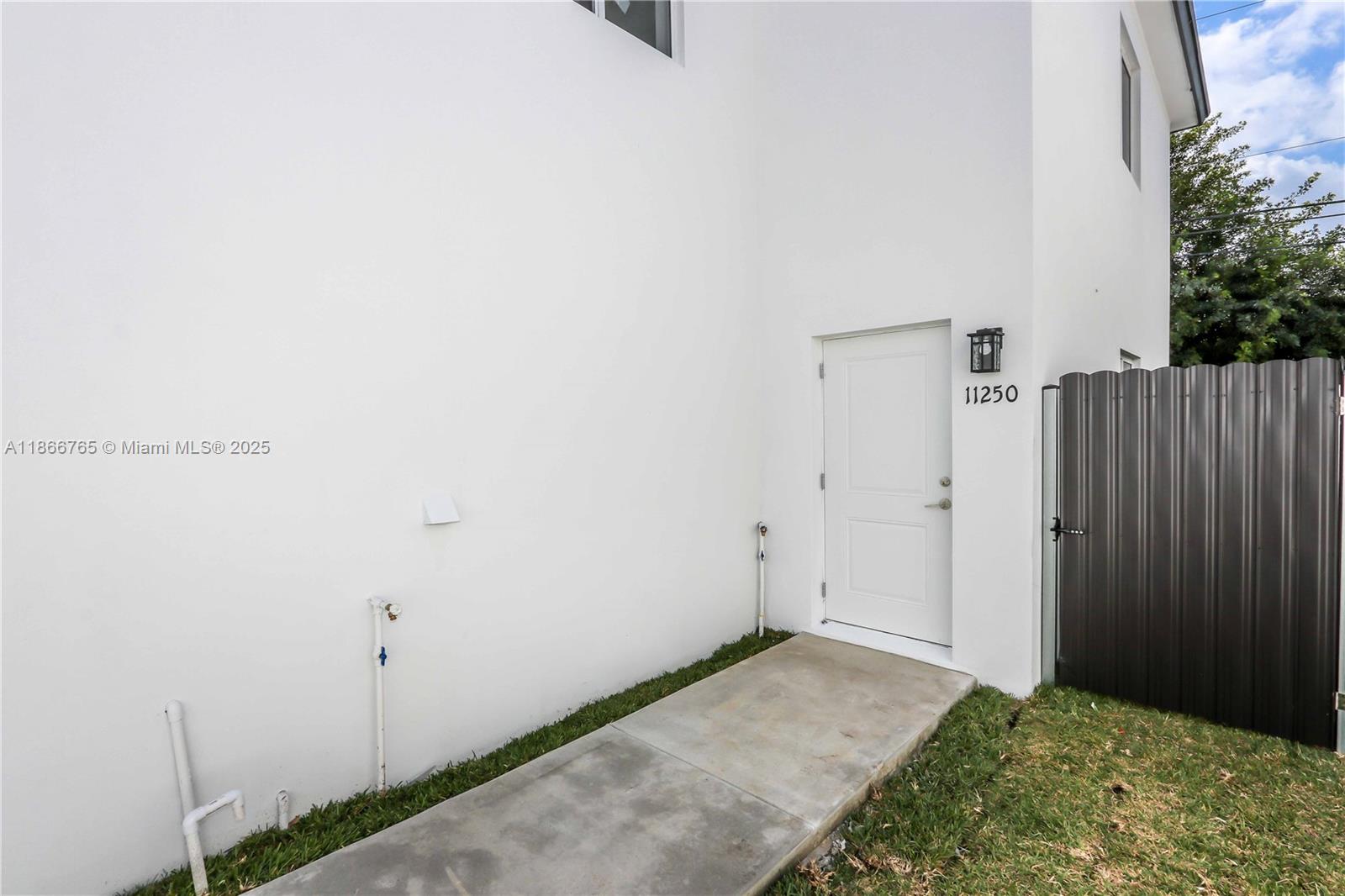 See details / 0 sq. ft. $ 2025-08-27 0 Photo