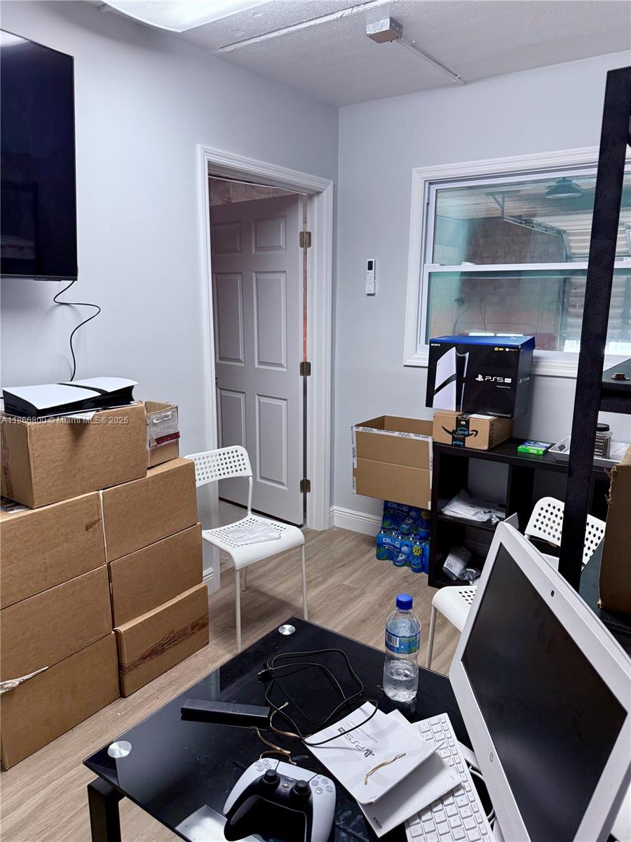 See details 127 / sq. ft. $ 2025-08-28 0 Photo