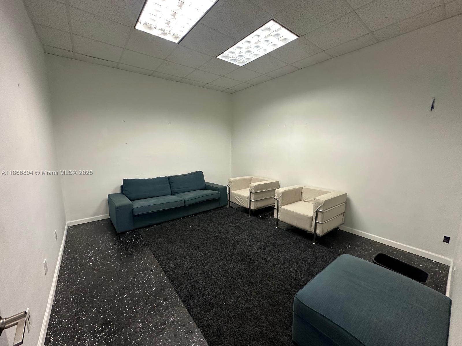 See details / sq. ft. $ 2025-08-27 0 Photo