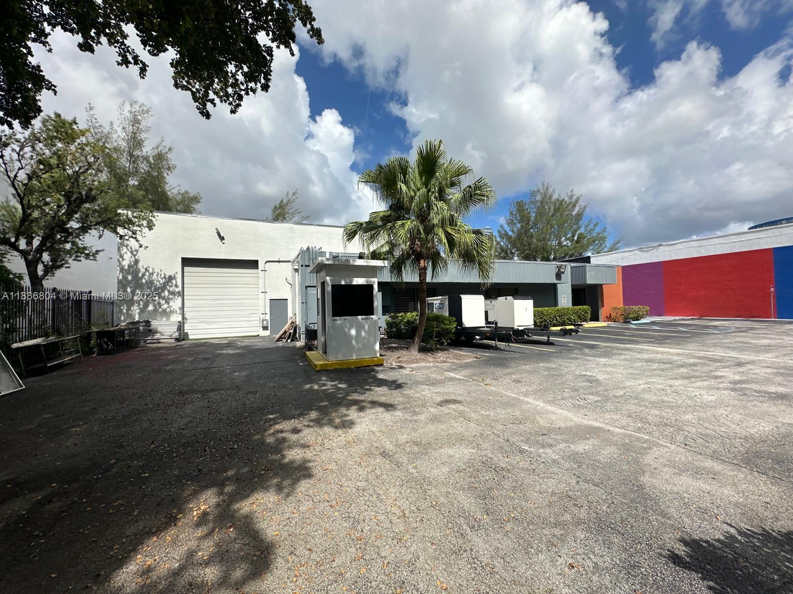 See details / sq. ft. $ 2025-08-27 0 Photo