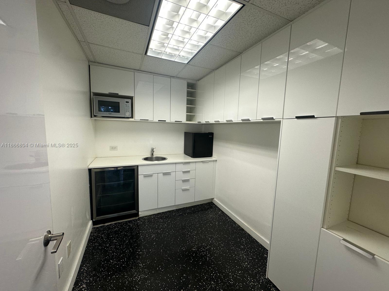 See details / sq. ft. $ 2025-08-27 0 Photo