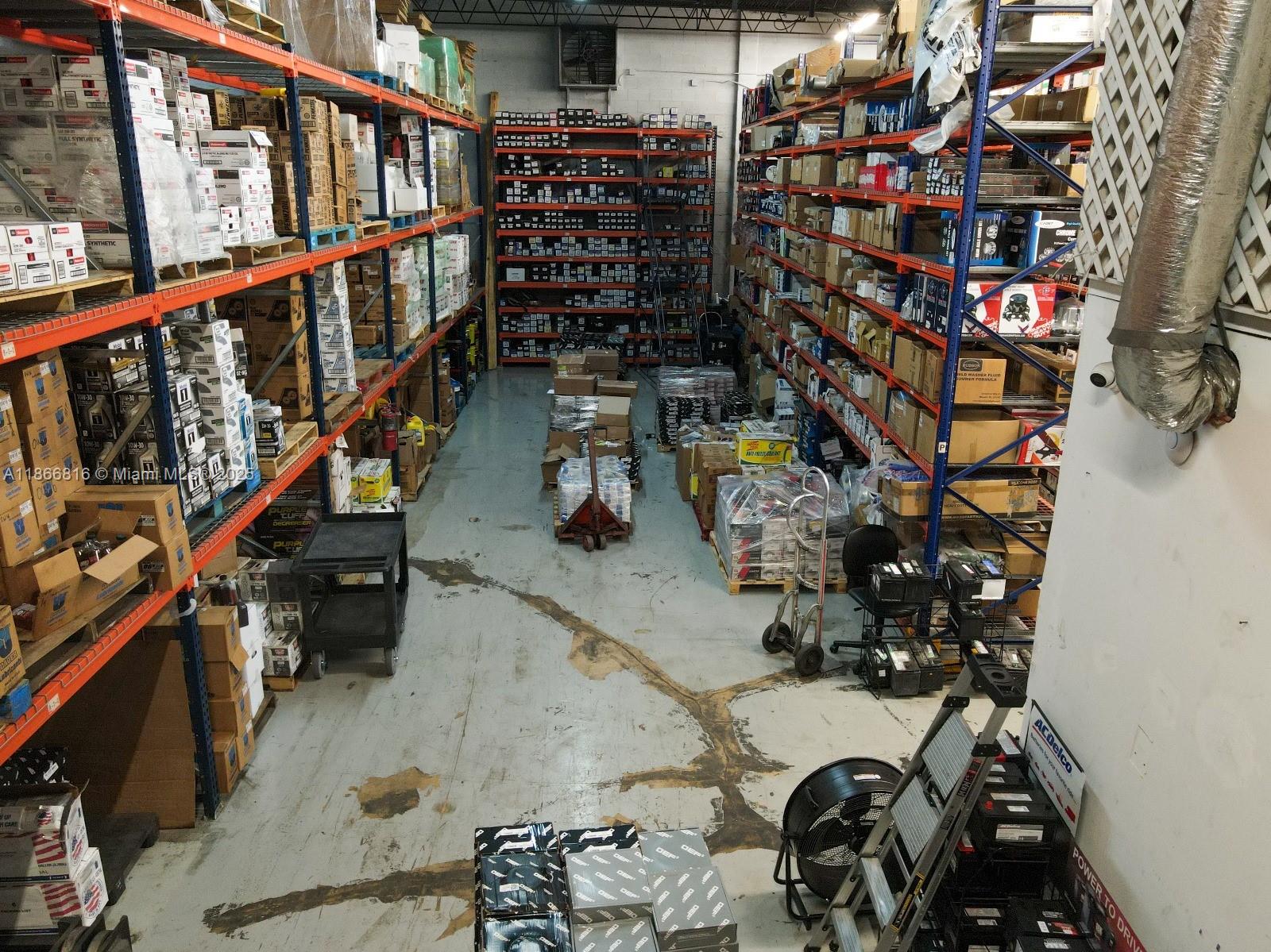   /   sq. ft. $ 2025-08-27 0 Photo