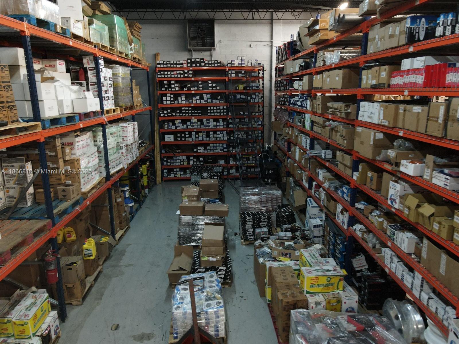   /   sq. ft. $ 2025-08-27 0 Photo